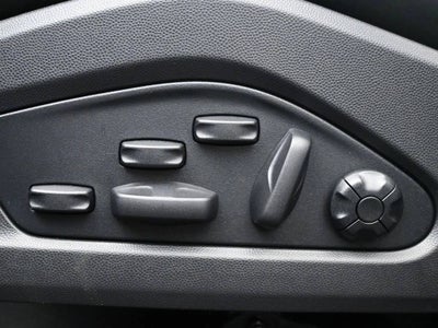 2025 Porsche Macan Turbo Electric