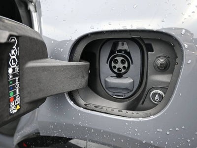 2025 Porsche Macan Turbo Electric