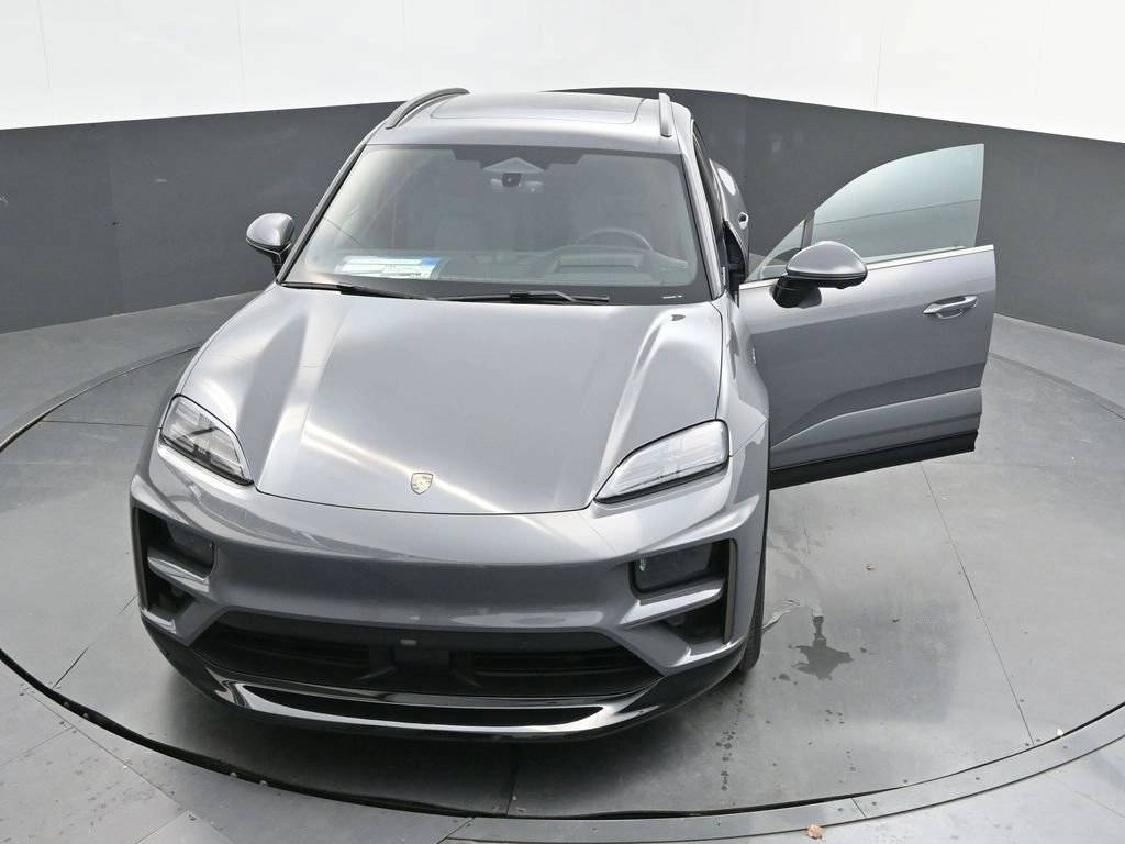 2025 Porsche Macan Turbo Electric