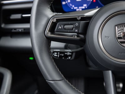 2025 Porsche Macan Turbo Electric