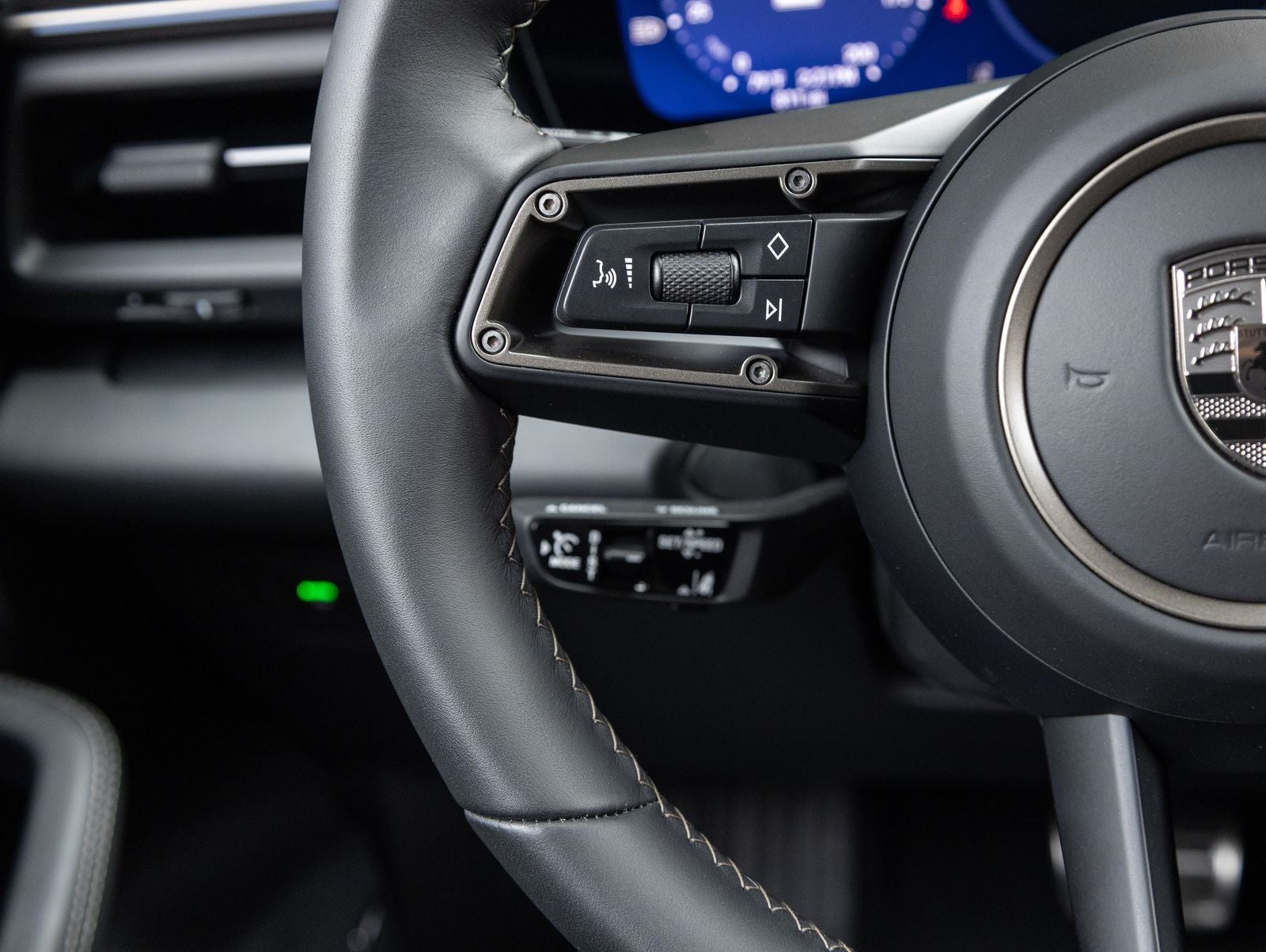 2025 Porsche Macan Turbo Electric