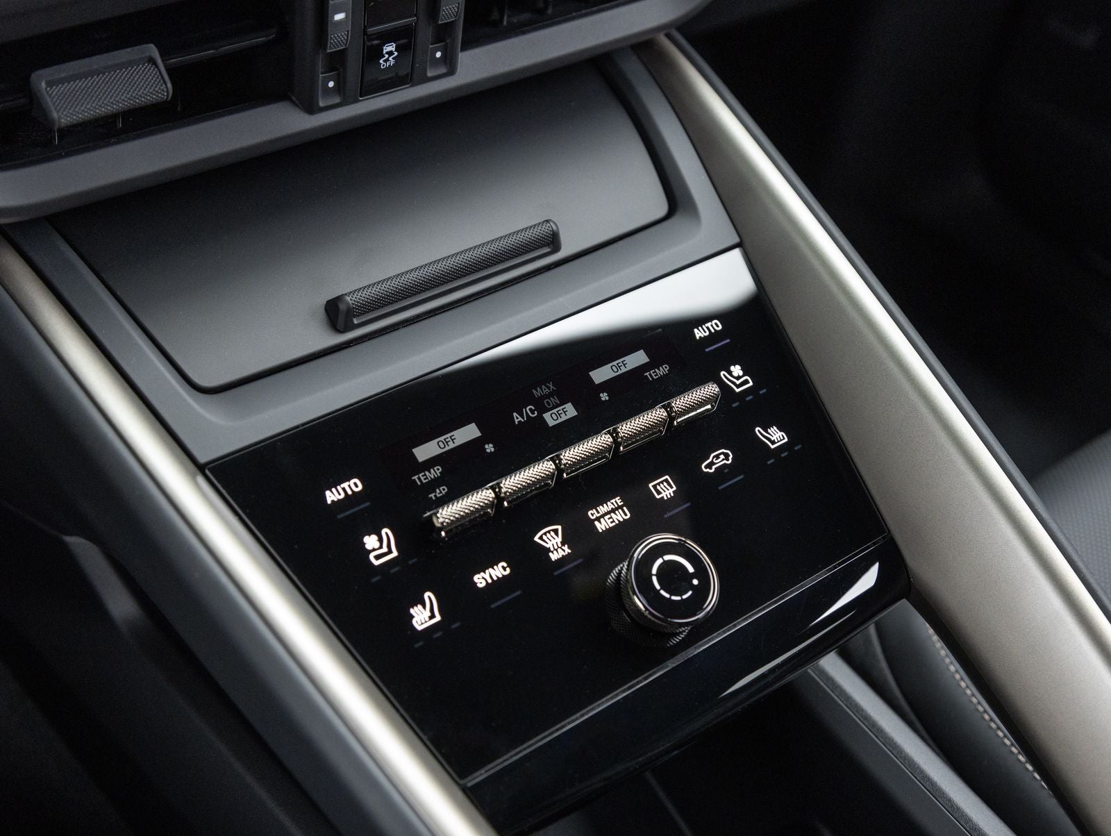 2025 Porsche Macan Turbo Electric
