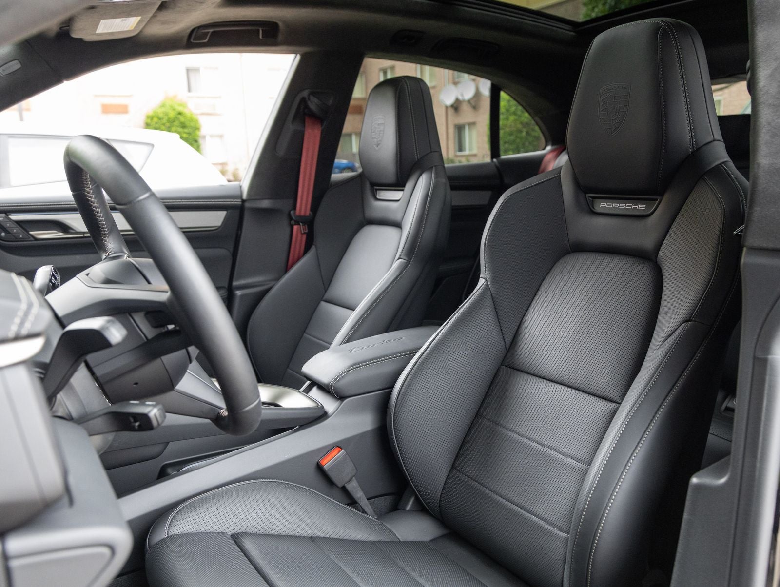 2025 Porsche Macan Turbo Electric