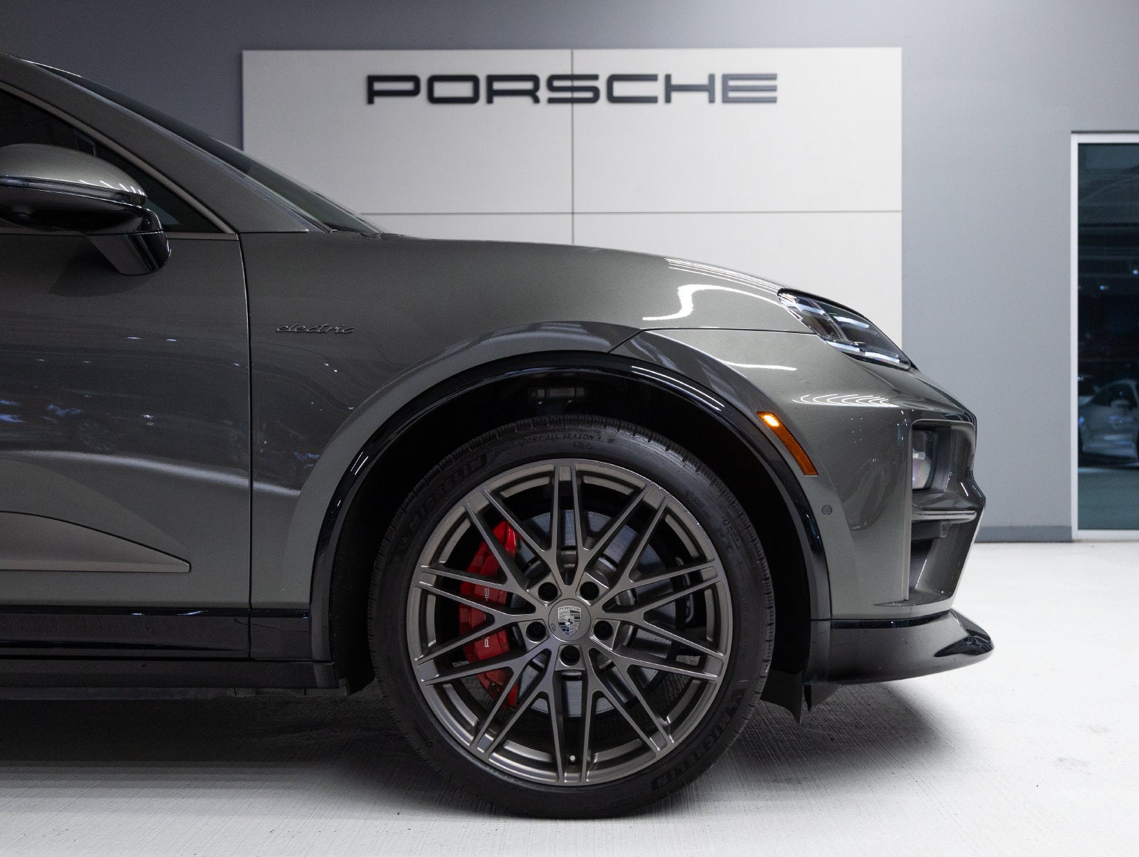 2024 Porsche Macan Macan Turbo