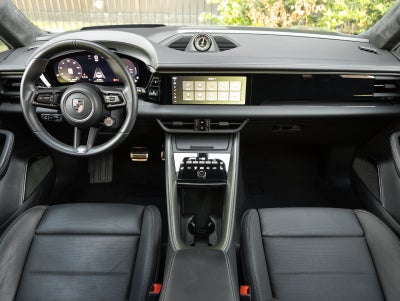 2024 Porsche Macan Macan Turbo