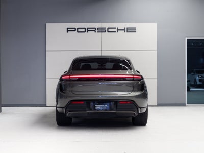 2024 Porsche Macan Macan Turbo