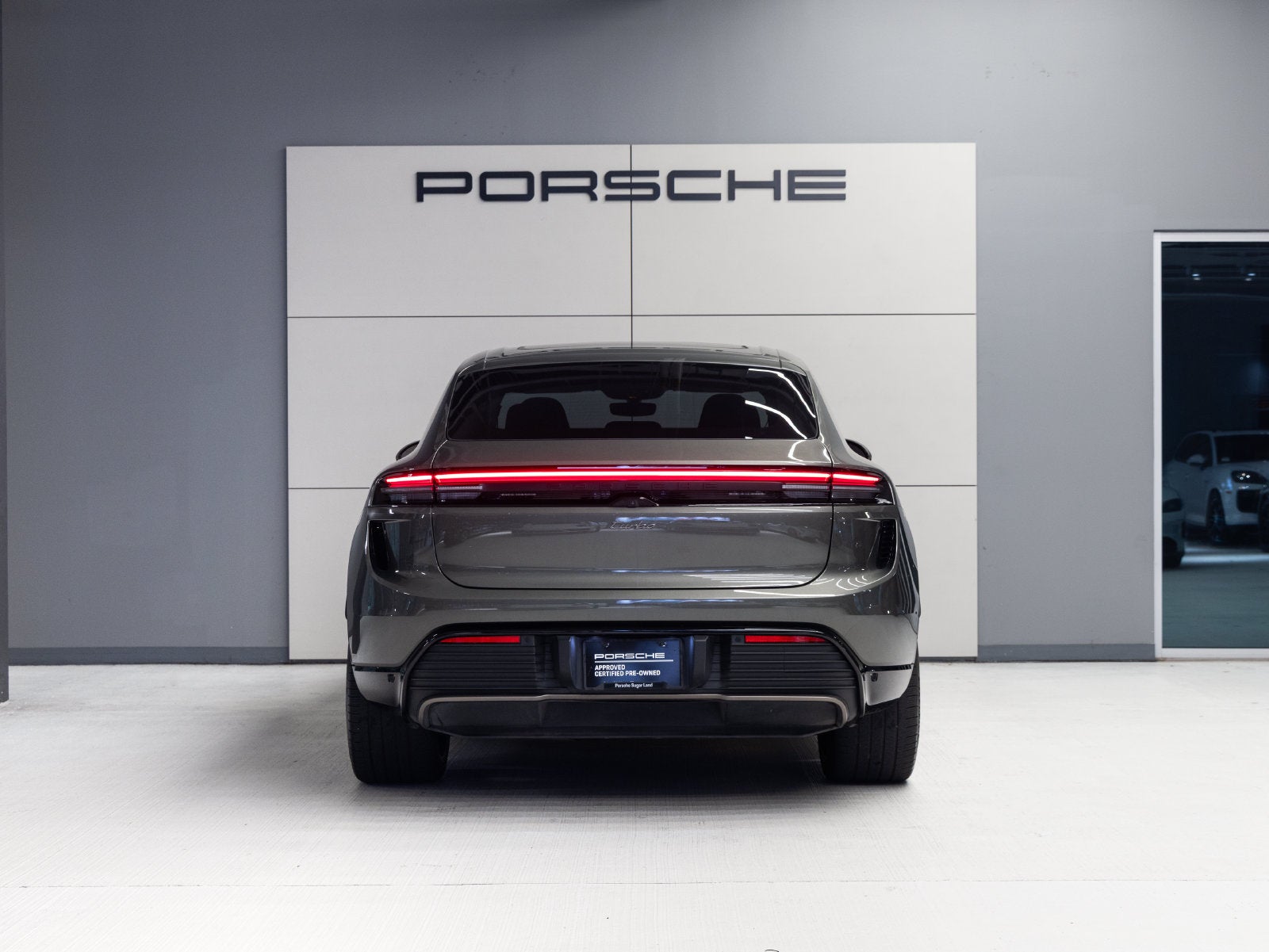 2024 Porsche Macan Macan Turbo