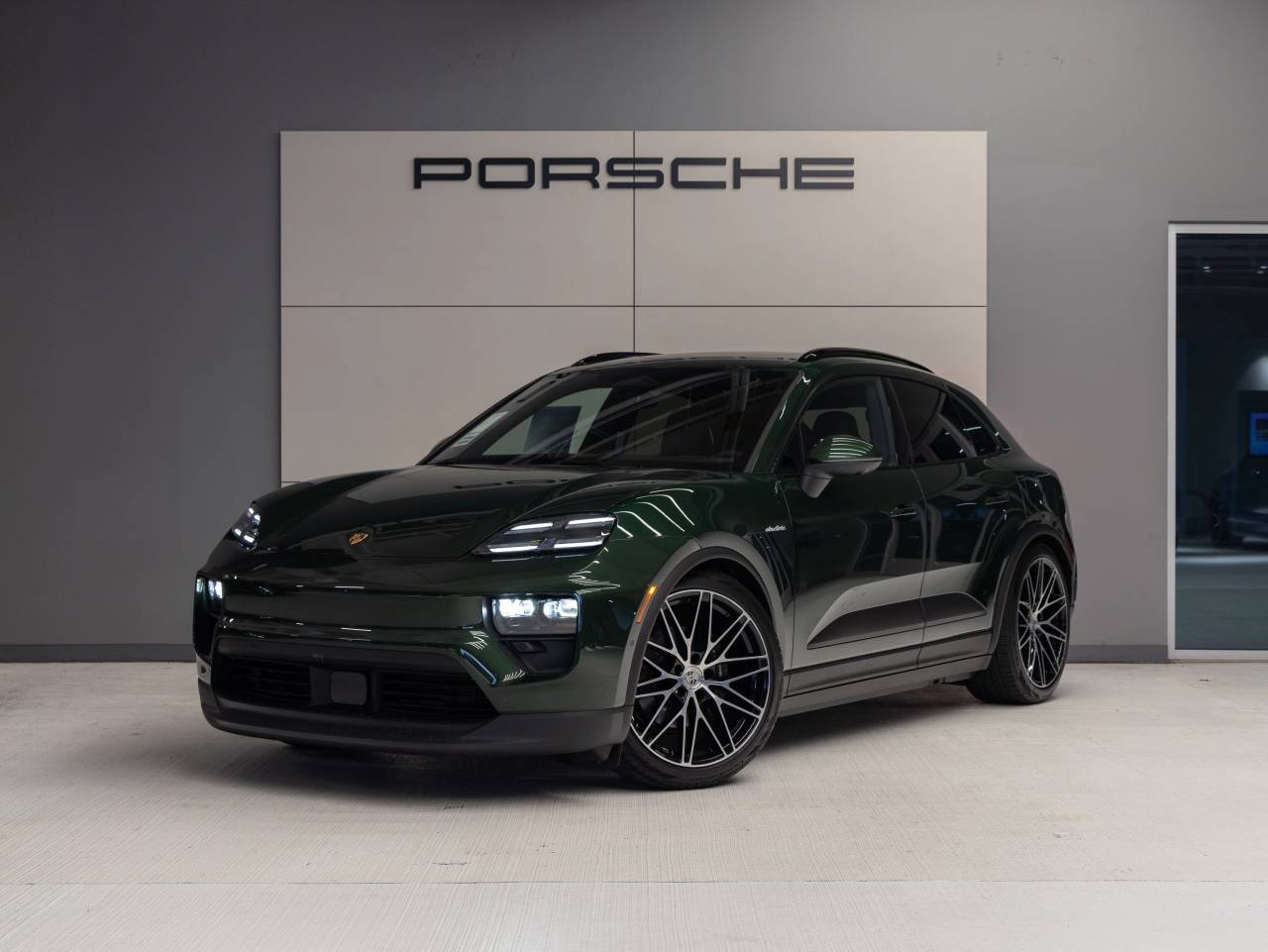 2025 Porsche Macan Macan Electric