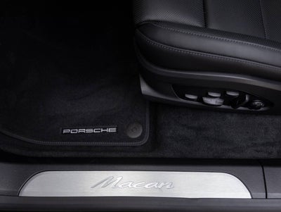 2025 Porsche Macan Macan Electric