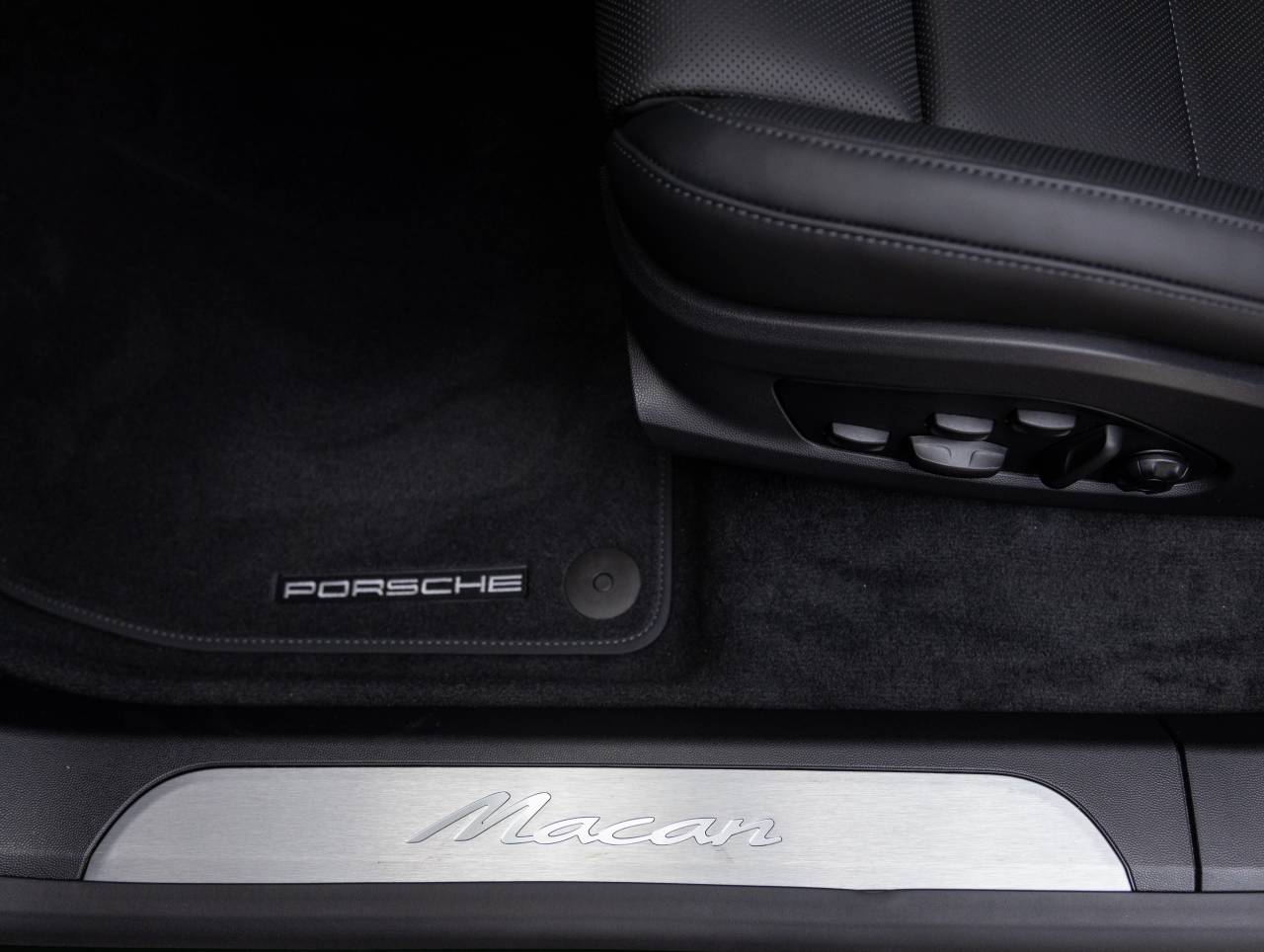 2025 Porsche Macan Macan Electric