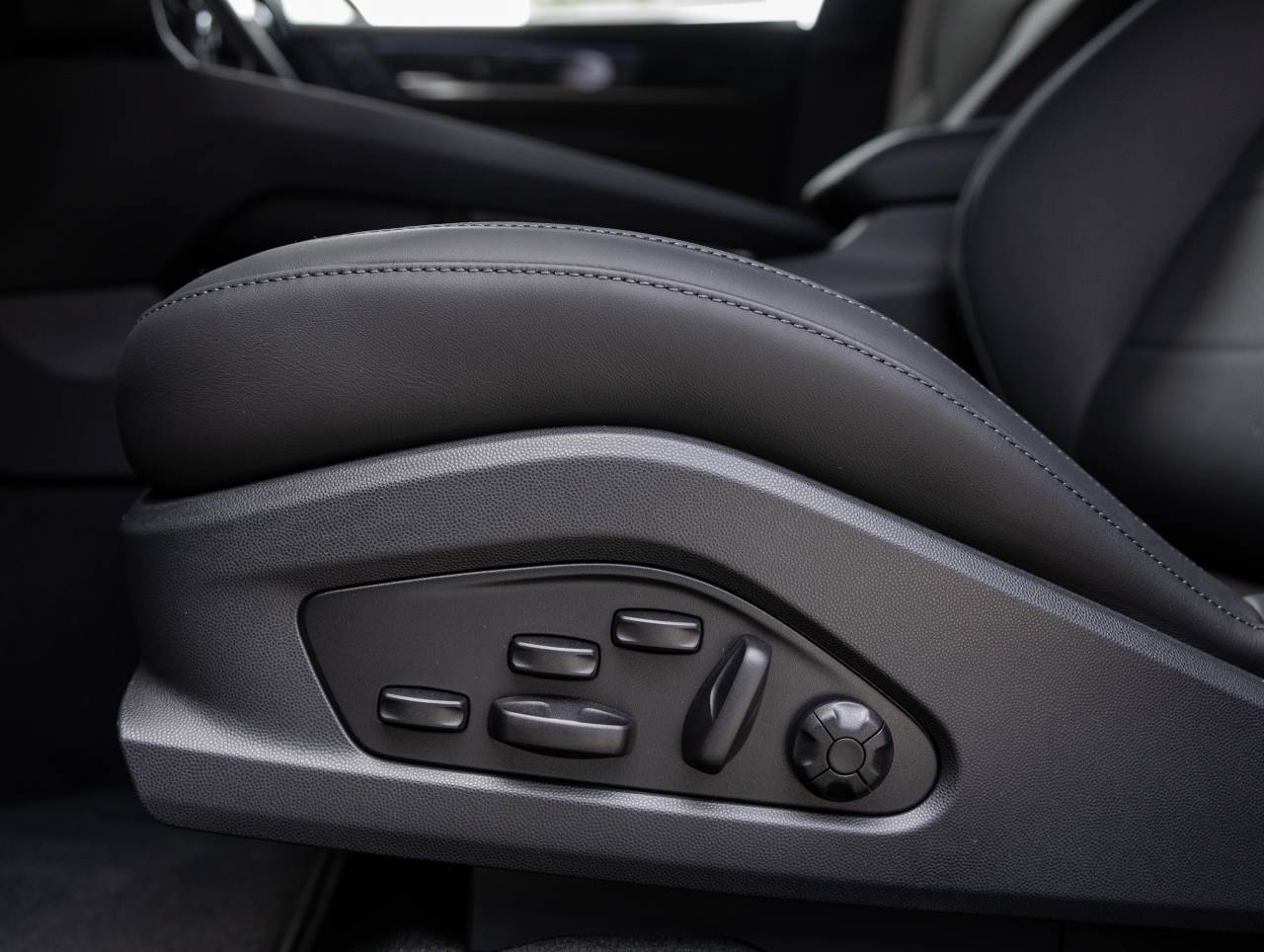 2025 Porsche Macan Macan Electric