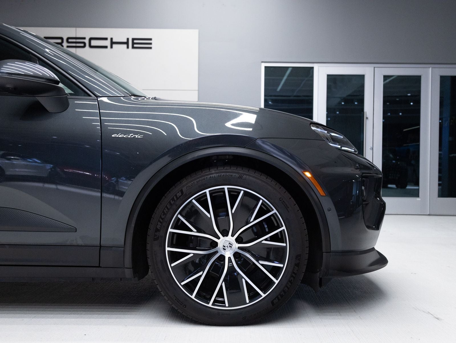 2025 Porsche Macan Macan Electric