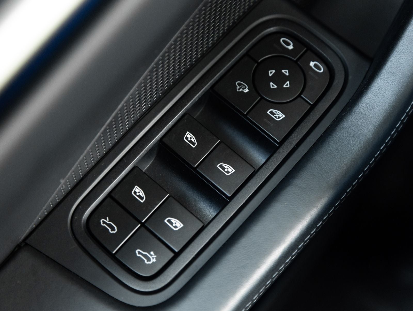 2025 Porsche Macan Macan Electric