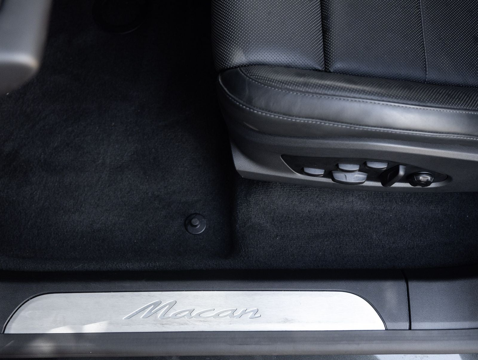 2025 Porsche Macan Macan Electric
