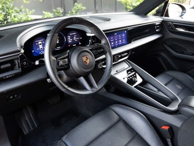 2025 Porsche Macan Macan Electric
