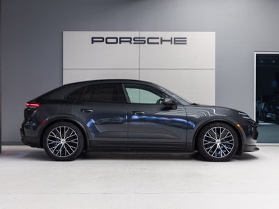 2025 Porsche Macan Macan Electric