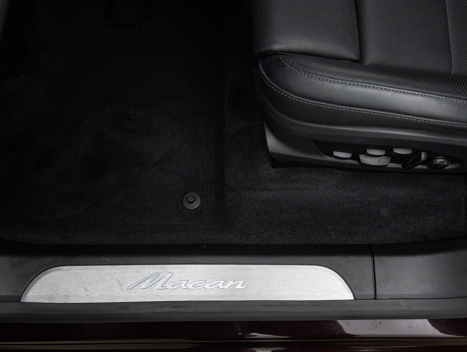 2025 Porsche Macan Electric