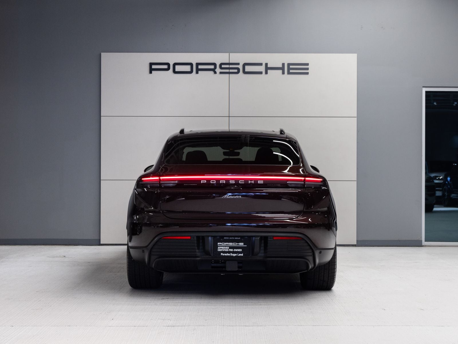 2025 Porsche Macan Electric
