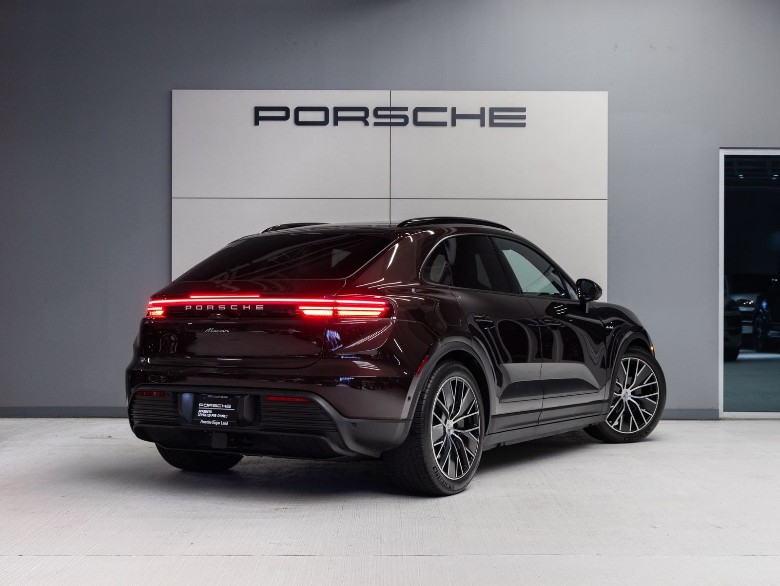 2025 Porsche Macan Electric