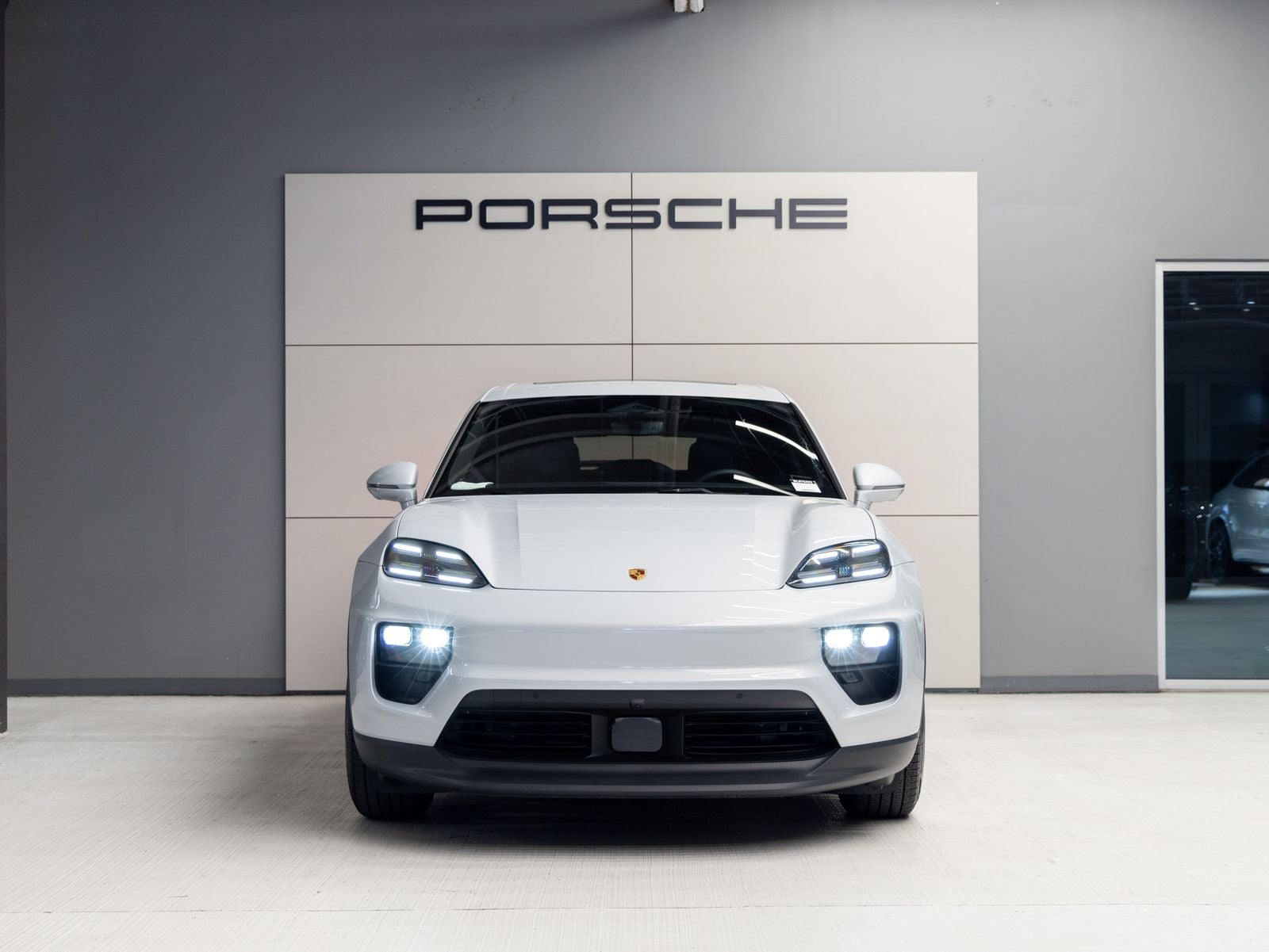 2025 Porsche Macan Electric