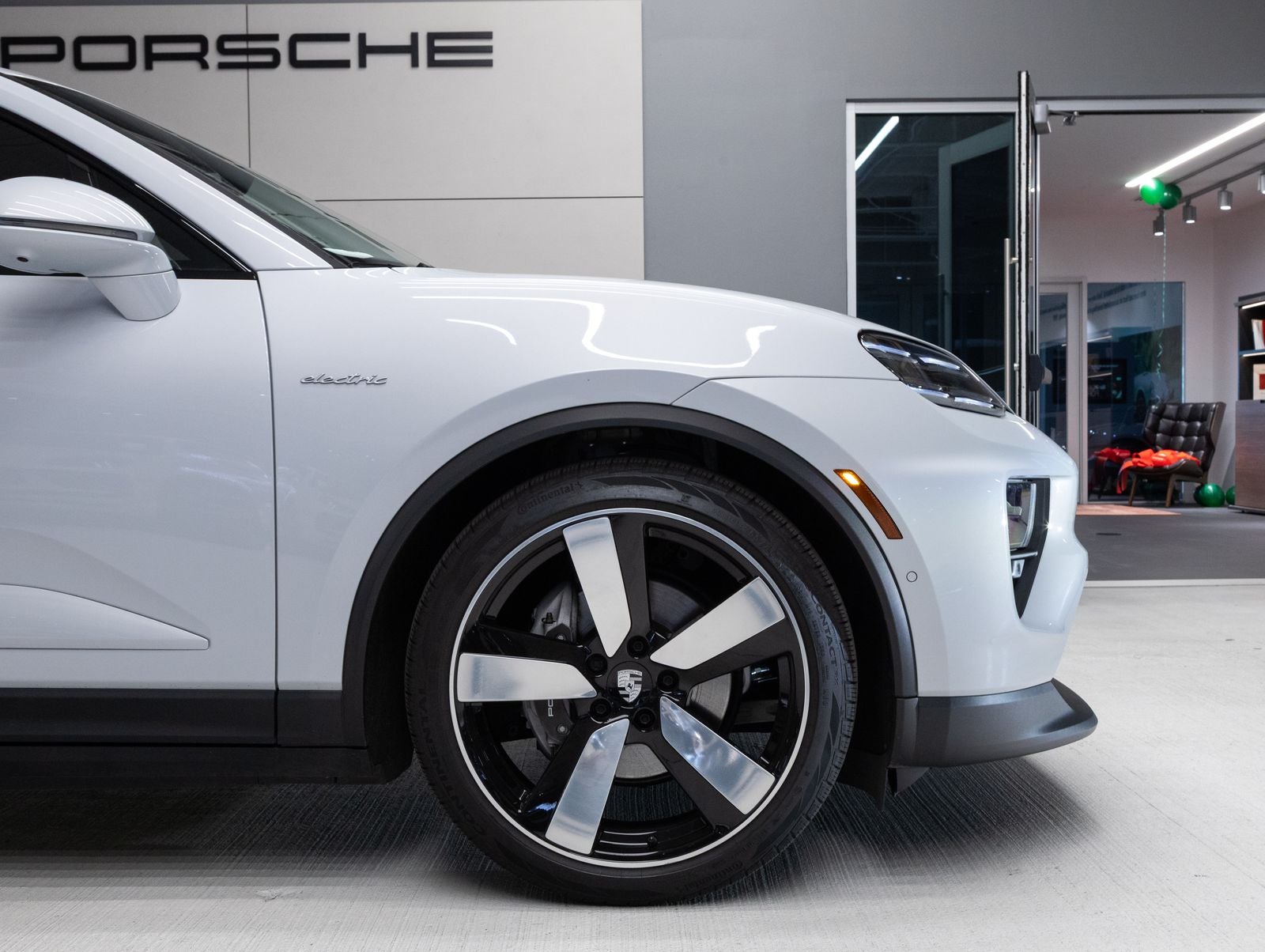 2025 Porsche Macan Electric