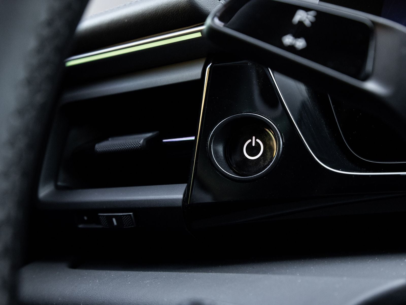 2025 Porsche Macan Electric