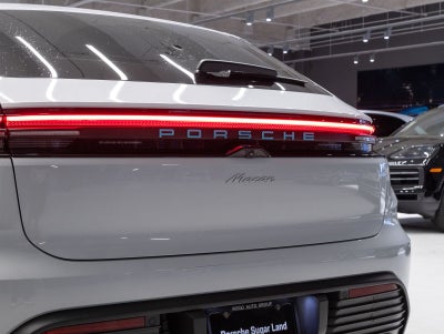 2025 Porsche Macan Electric