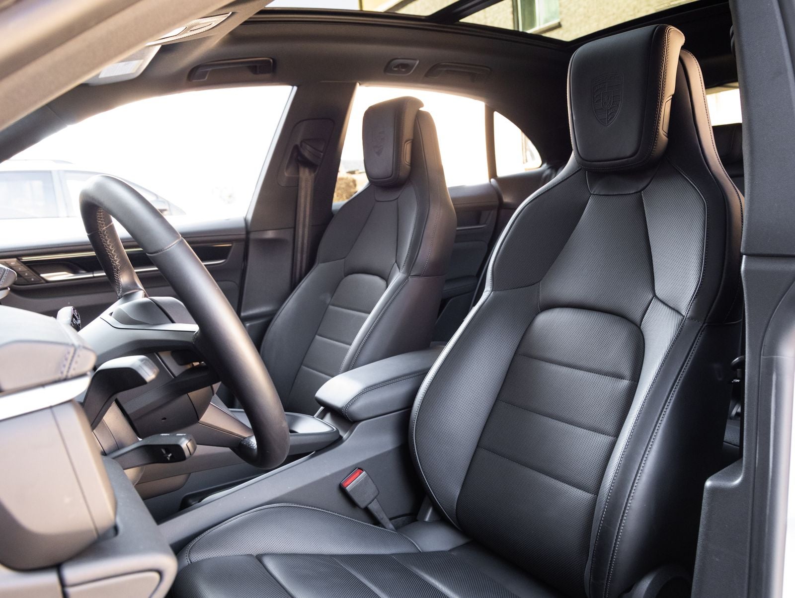 2025 Porsche Macan Electric