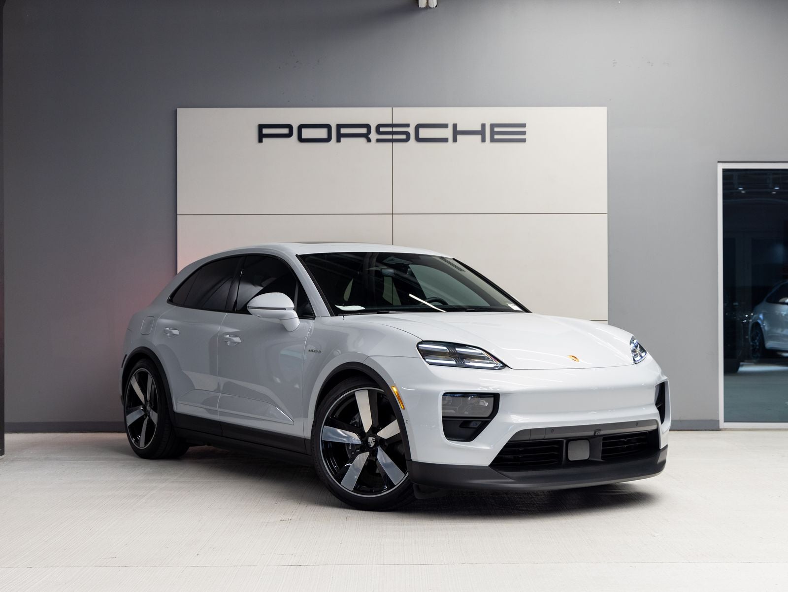 2025 Porsche Macan Electric