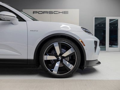 2025 Porsche Macan Macan Electric