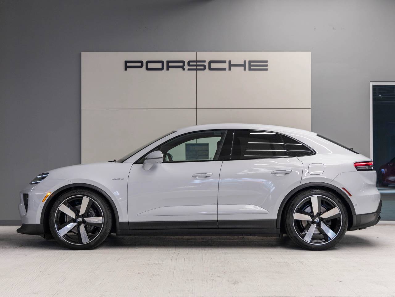 2025 Porsche Macan Macan Electric