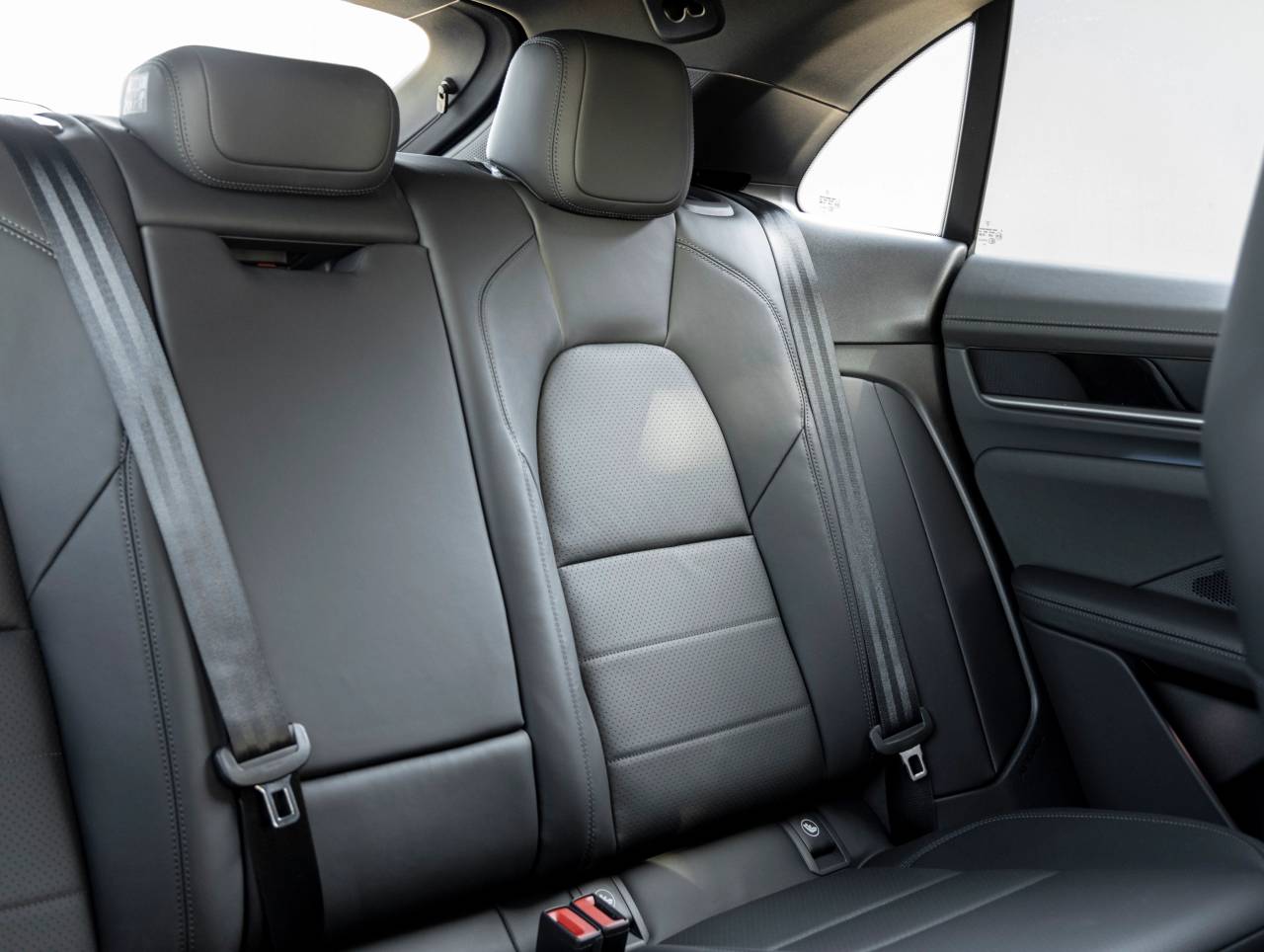 2025 Porsche Macan Macan Electric