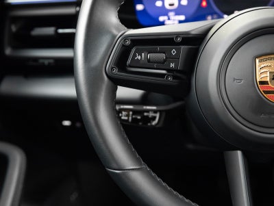 2025 Porsche Macan Macan Electric