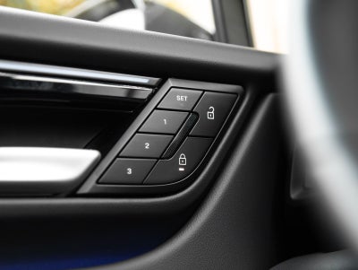 2025 Porsche Macan Macan Electric