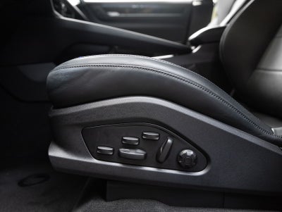 2025 Porsche Macan Macan Electric