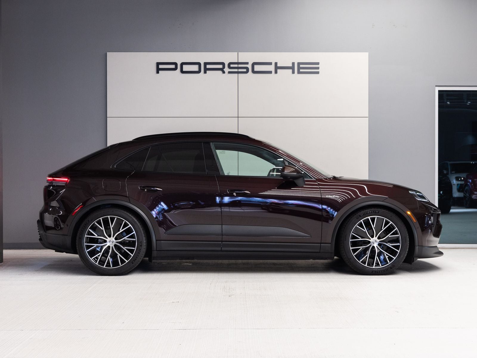 2025 Porsche Macan Macan Electric