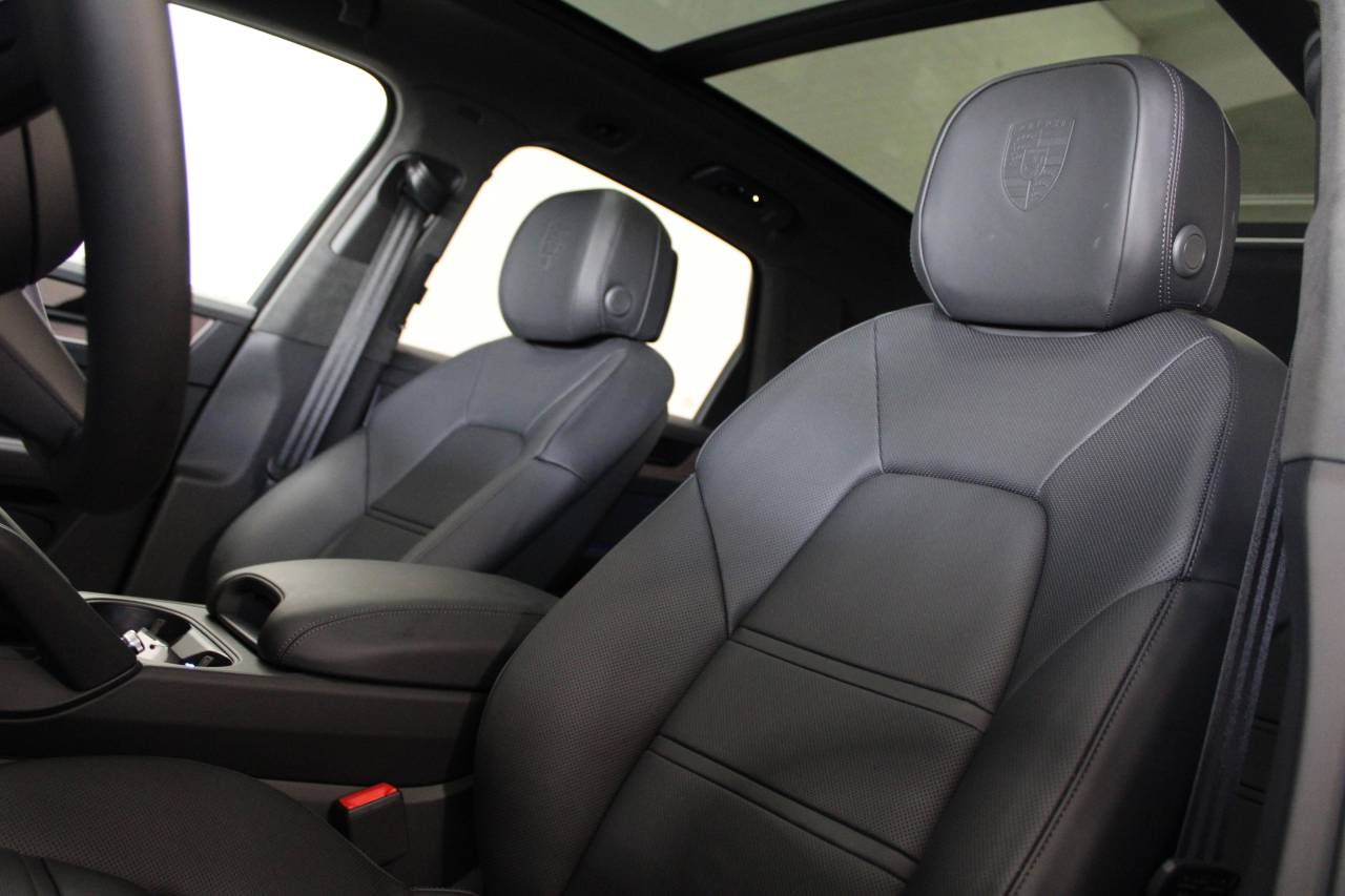 2025 Porsche Cayenne E-Hybrid