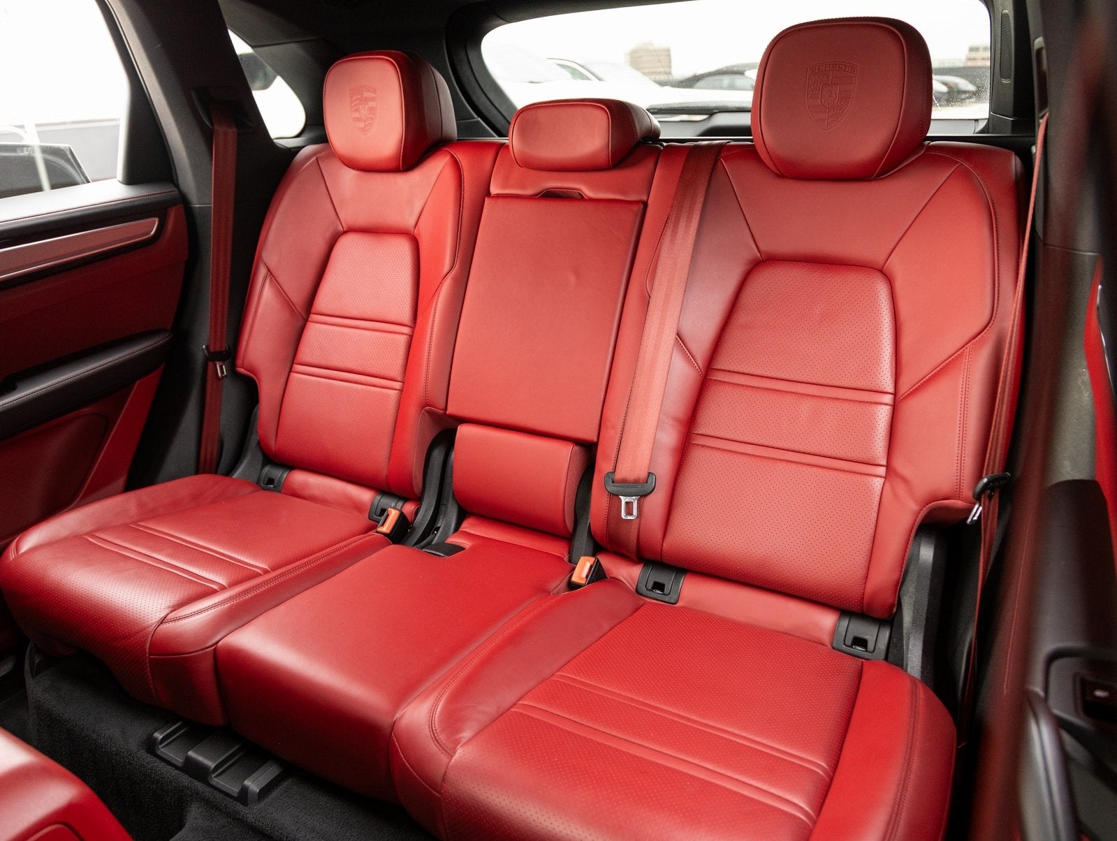 2023 Porsche Cayenne Cayenne E-Hybrid Platinum Edition (MY23)