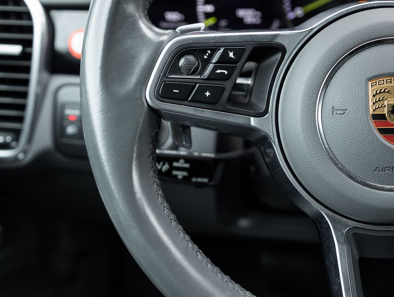 2023 Porsche Cayenne Cayenne E-Hybrid (MY23)