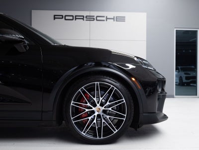 2026 Porsche Macan Macan GTS Electric