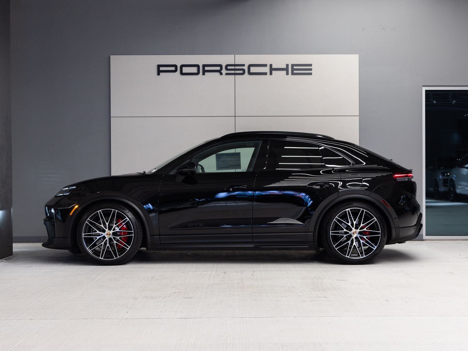 2026 Porsche Macan Macan GTS Electric
