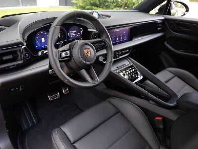 2026 Porsche Macan Macan GTS Electric