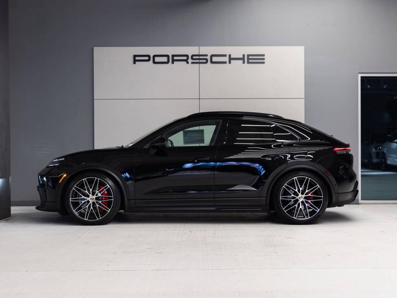2026 Porsche Macan Macan GTS Electric