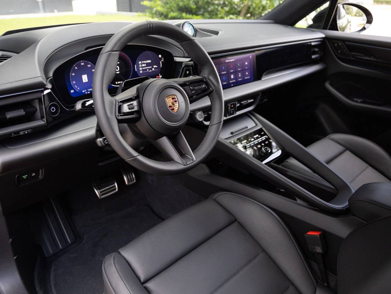 2026 Porsche Macan Macan GTS Electric