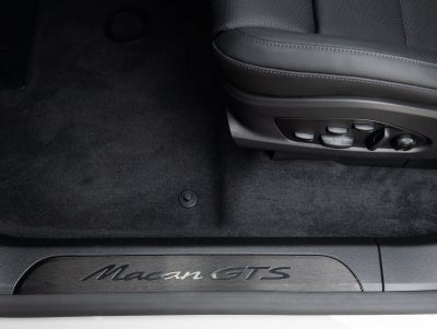 2026 Porsche Macan Macan GTS Electric