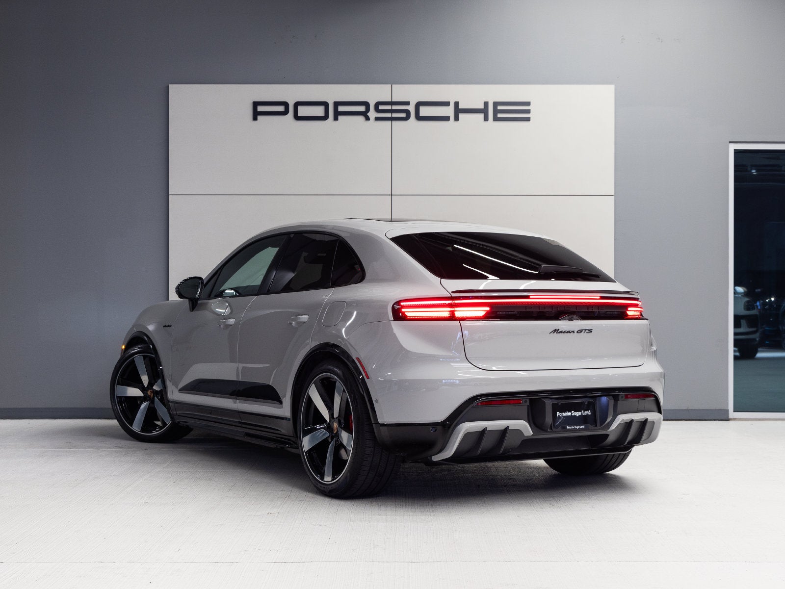 2026 Porsche Macan Macan GTS Electric