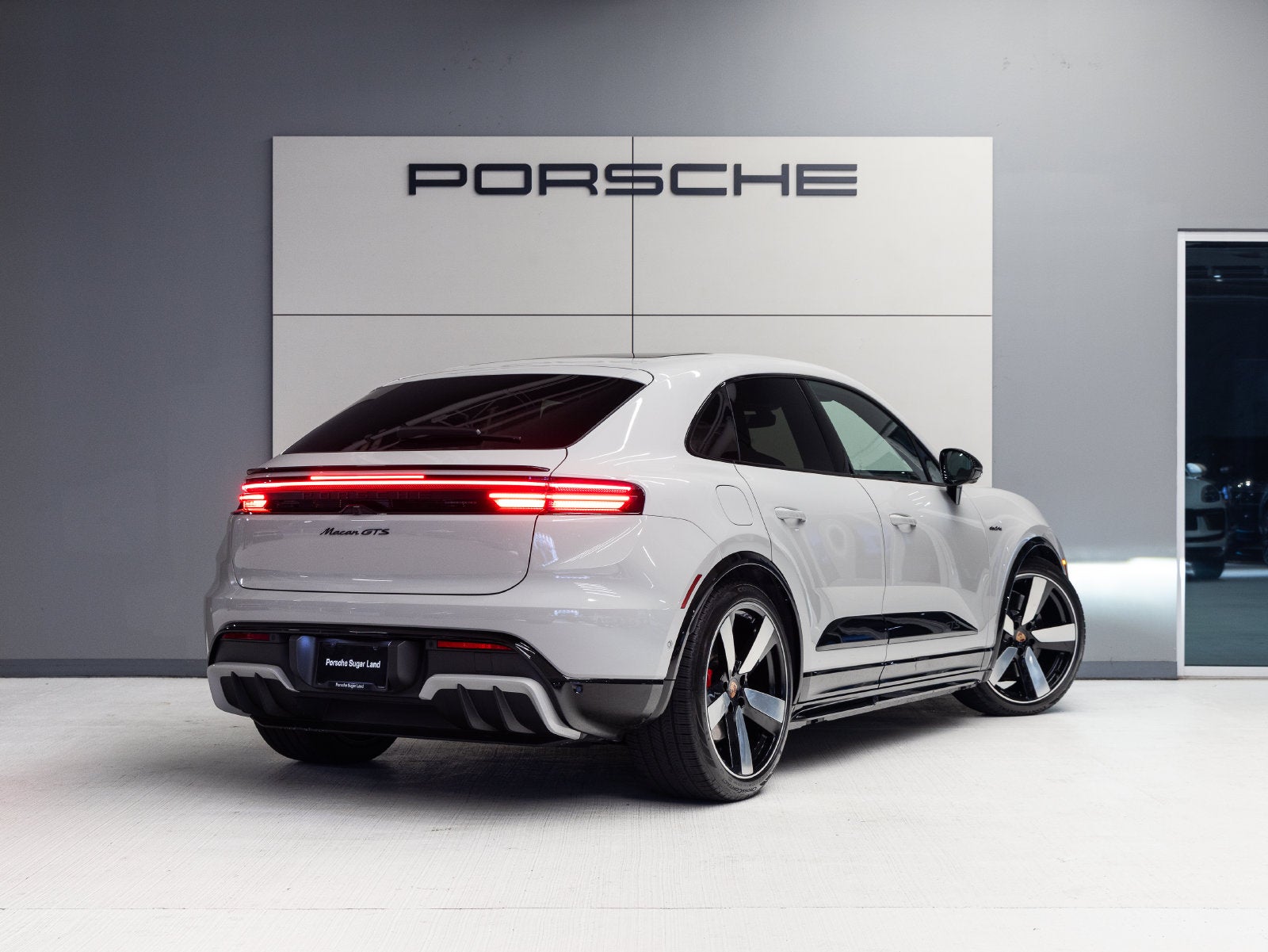2026 Porsche Macan Macan GTS Electric