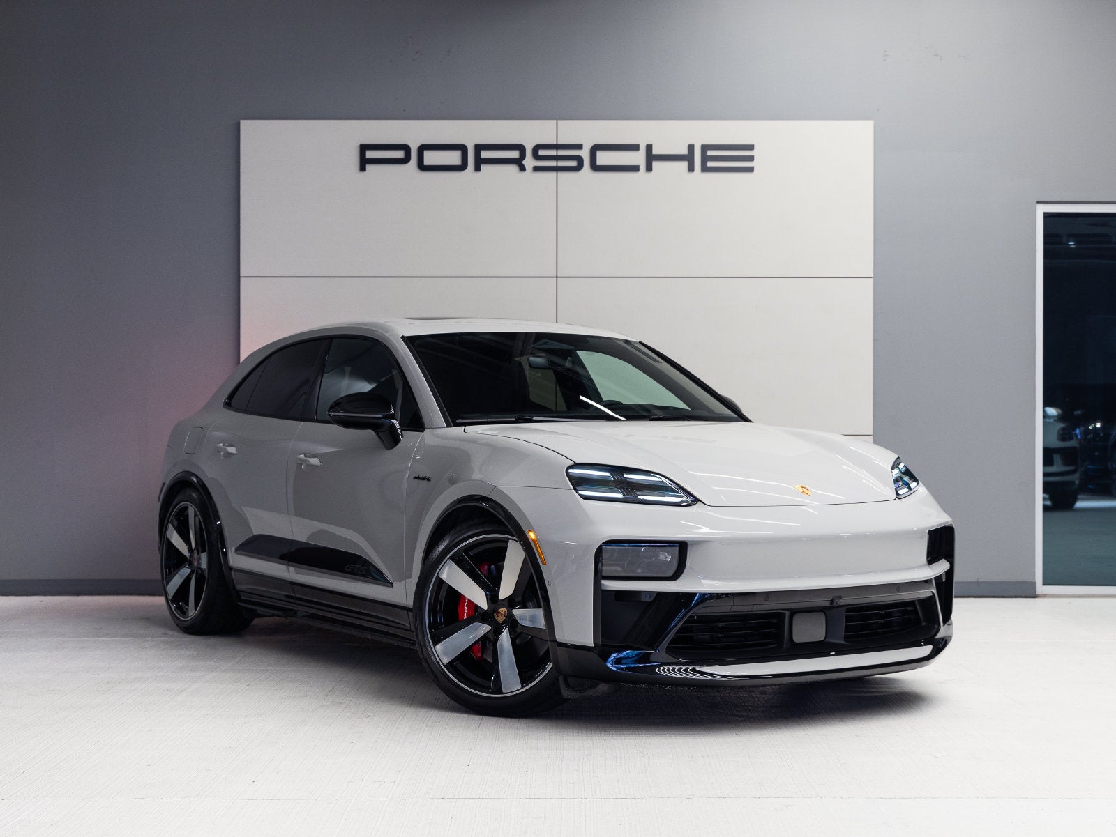 2026 Porsche Macan Macan GTS Electric