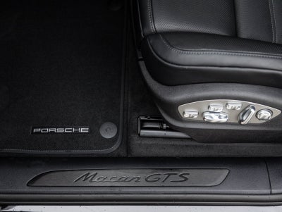 2026 Porsche Macan Macan GTS
