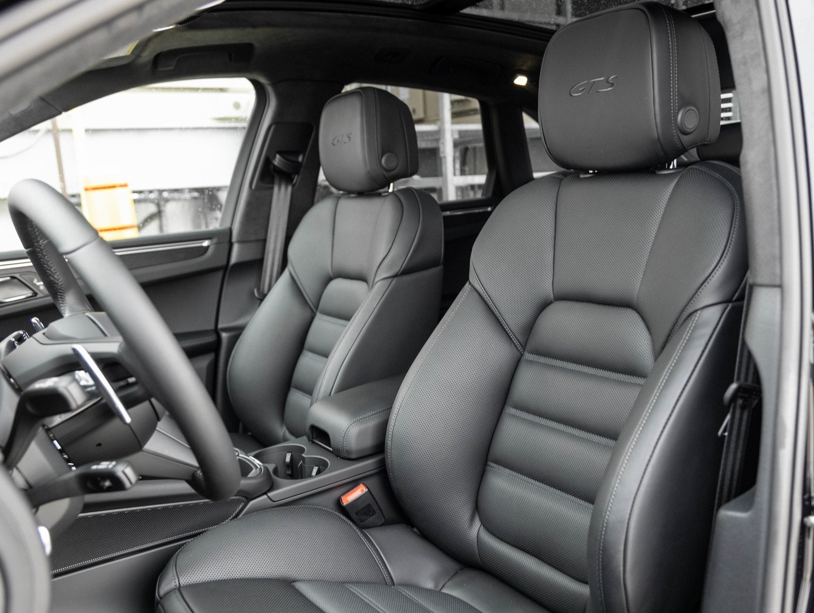 2026 Porsche Macan Macan GTS